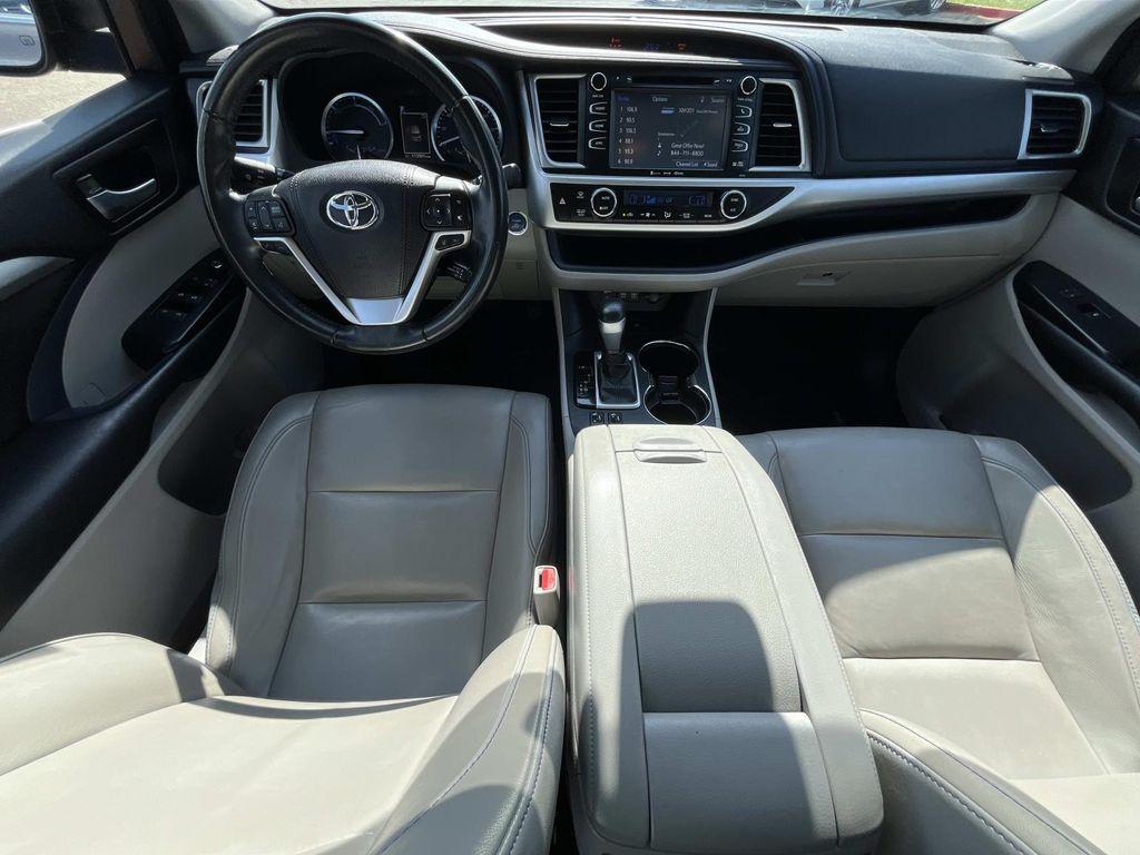 used 2018 Toyota Highlander Hybrid car, priced at $25,995