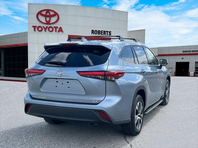 used 2022 Toyota Highlander car, priced at $37,168