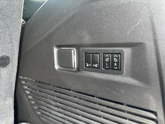 used 2021 GMC Yukon car, priced at $56,470