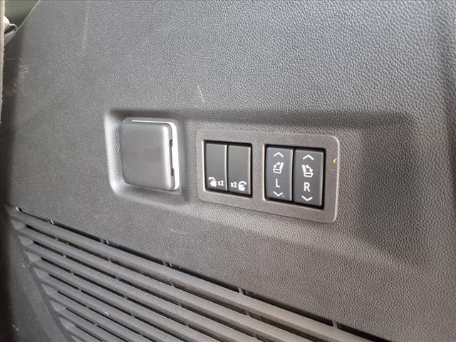 used 2024 GMC Yukon car, priced at $76,760