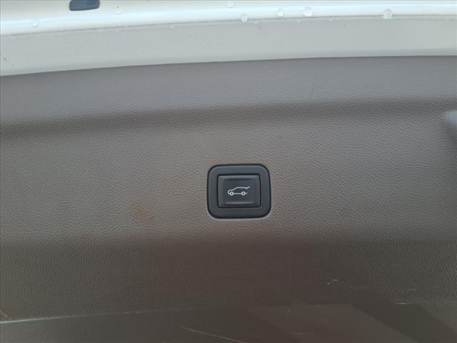 used 2023 GMC Yukon XL car, priced at $67,110