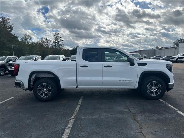 new 2025 GMC Sierra 1500 car, priced at $48,335