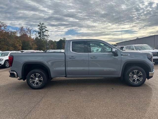 new 2025 GMC Sierra 1500 car, priced at $51,560