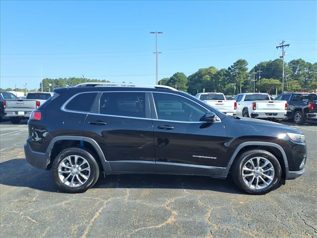 used 2019 Jeep Cherokee car, priced at $14,000