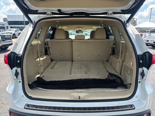 used 2019 Toyota Highlander Hybrid car, priced at $32,164