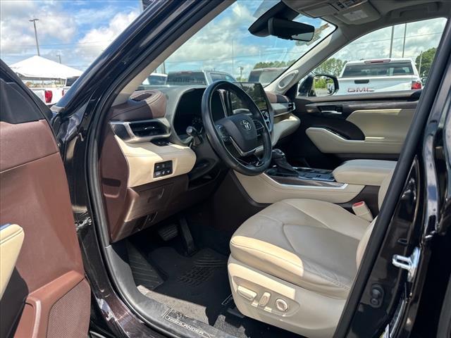 used 2020 Toyota Highlander car, priced at $31,261