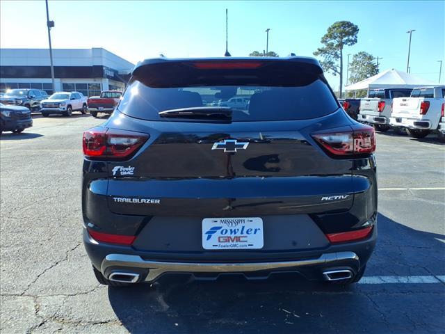 used 2025 Chevrolet TrailBlazer car, priced at $33,720