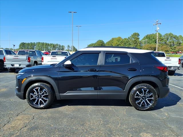 used 2025 Chevrolet TrailBlazer car, priced at $33,720