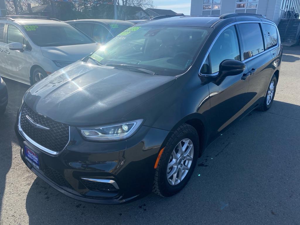 used 2022 Chrysler Pacifica car, priced at $20,995