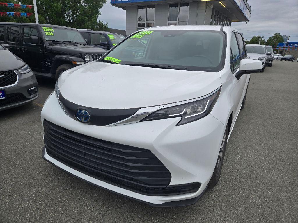 used 2023 Toyota Sienna car, priced at $37,995