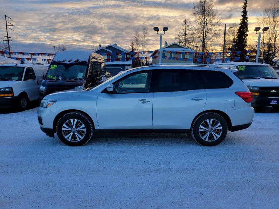 used 2020 Nissan Pathfinder car, priced at $16,995