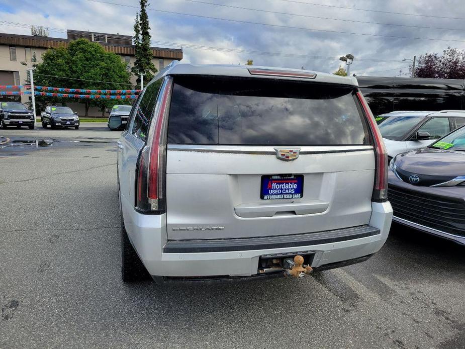 used 2020 Cadillac Escalade ESV car, priced at $38,995