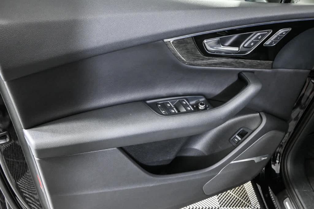 used 2018 Audi Q7 car, priced at $16,828