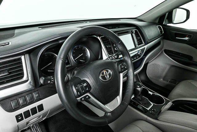 used 2015 Toyota Highlander car, priced at $16,500