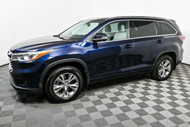 used 2015 Toyota Highlander car, priced at $16,500