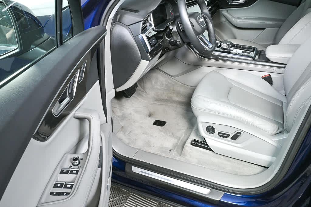 used 2021 Audi Q7 car, priced at $28,910