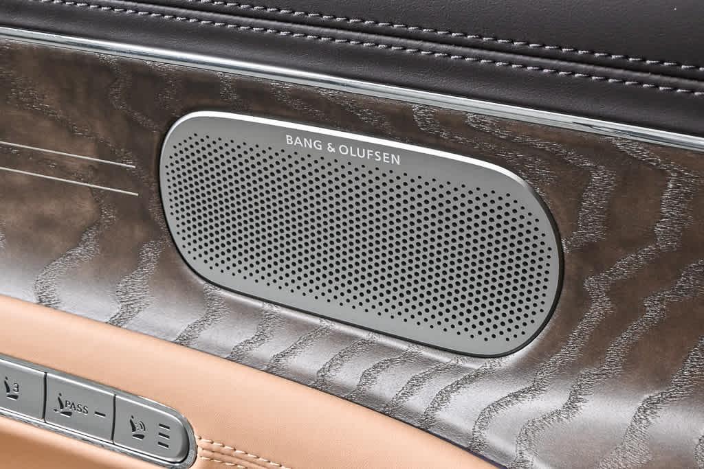 new 2026 Genesis G90 car, priced at $106,400