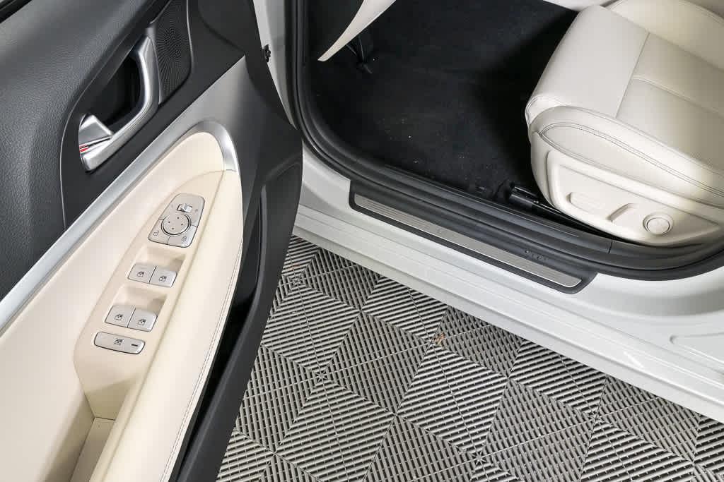 new 2026 Genesis G70 car, priced at $46,360