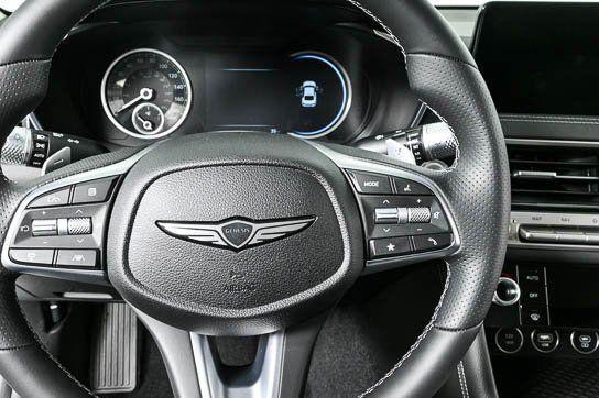 used 2025 Genesis G70 car
