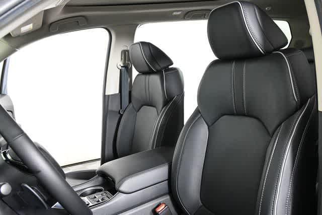 used 2025 Honda Pilot car, priced at $47,699