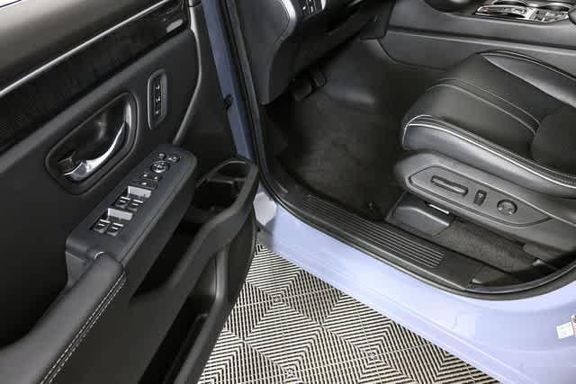 used 2025 Honda Pilot car, priced at $47,699