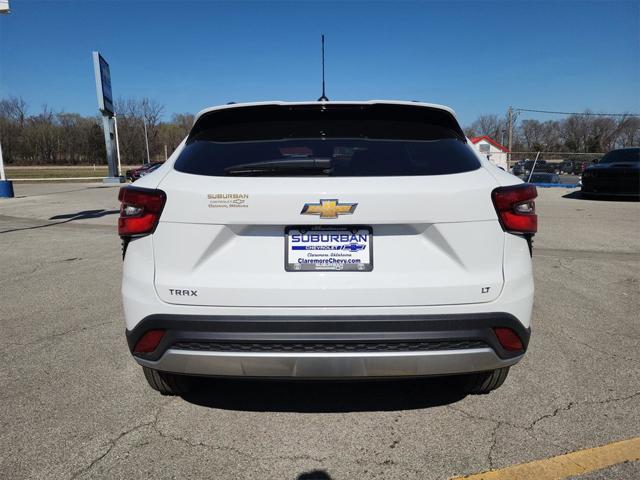 new 2025 Chevrolet Trax car, priced at $24,126