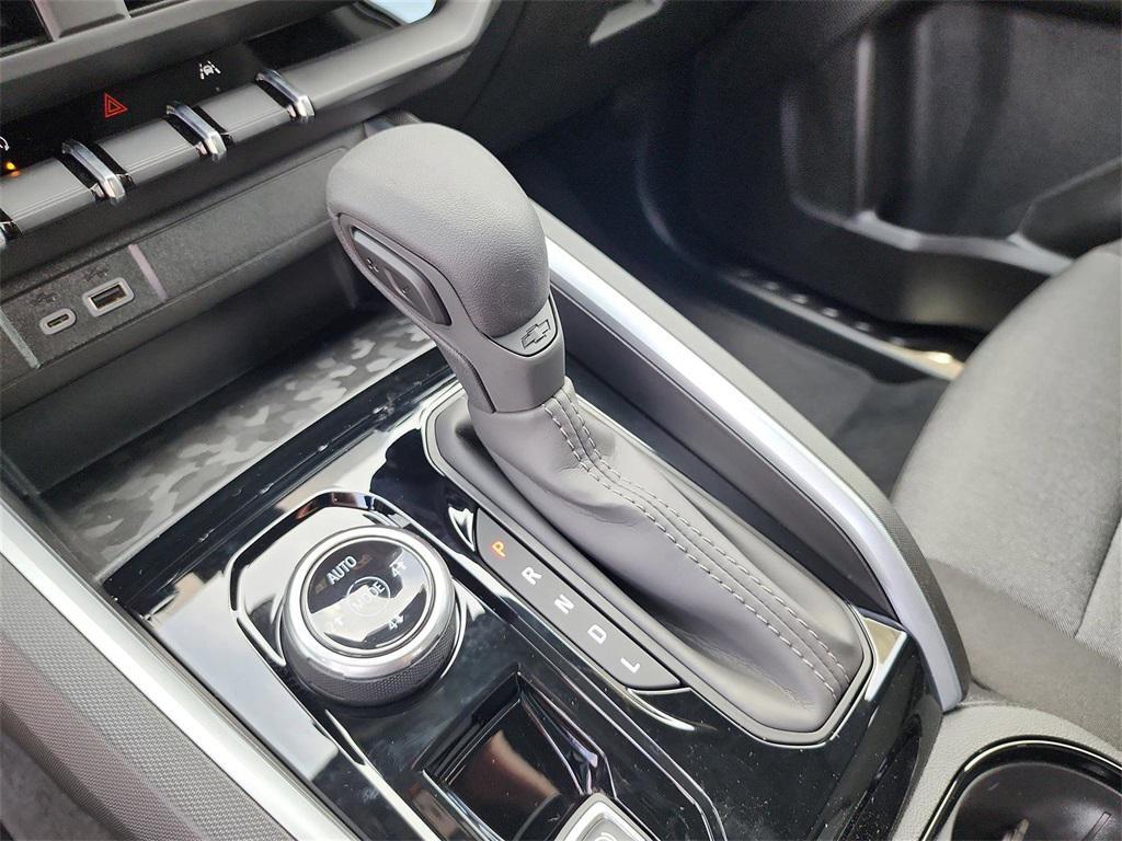 new 2025 Chevrolet Colorado car, priced at $42,090