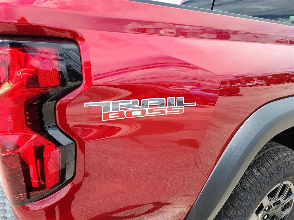 new 2025 Chevrolet Colorado car, priced at $42,090