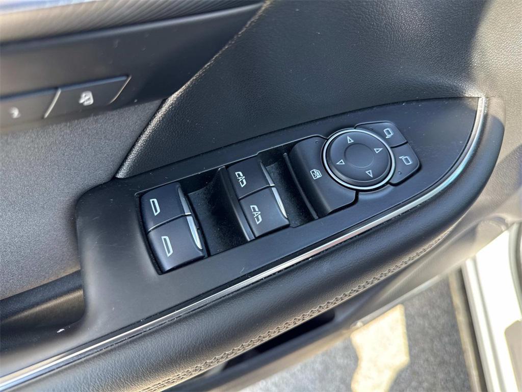 used 2025 Buick Envision car, priced at $35,426