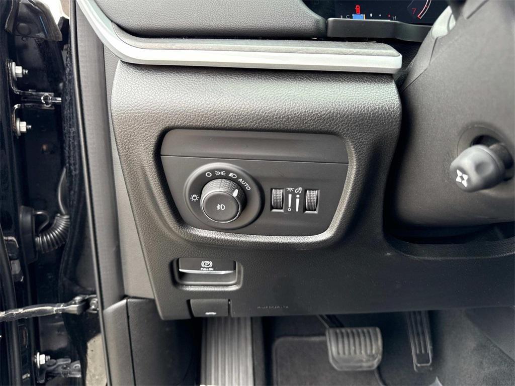 used 2024 Jeep Grand Cherokee L car, priced at $37,299