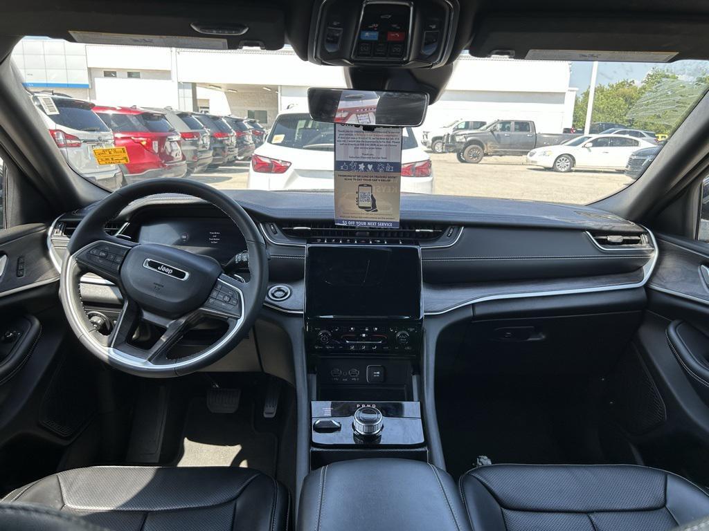 used 2024 Jeep Grand Cherokee L car