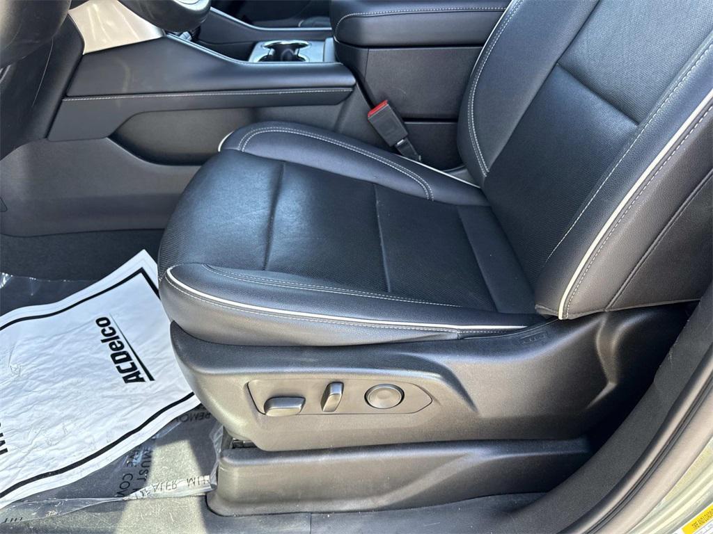 used 2023 Chevrolet Suburban car, priced at $44,768