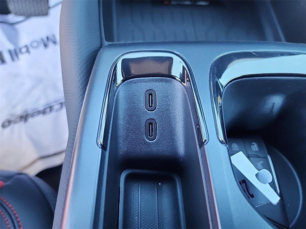 new 2025 Chevrolet Equinox EV car, priced at $39,555