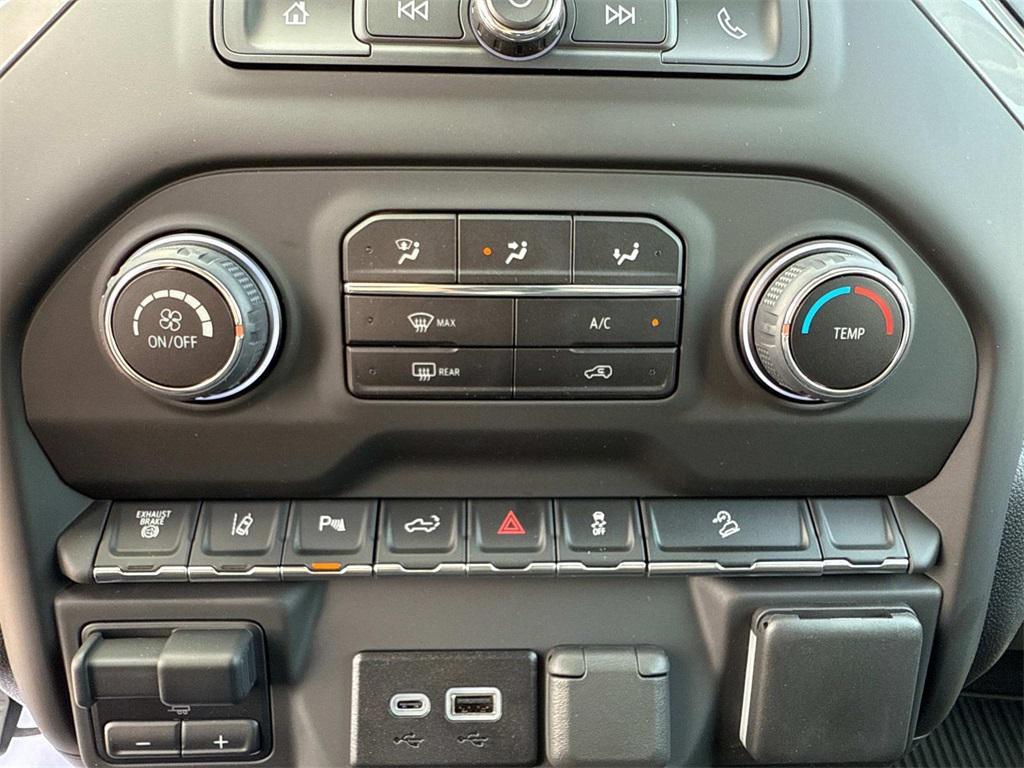 new 2025 Chevrolet Silverado 2500 car, priced at $62,575