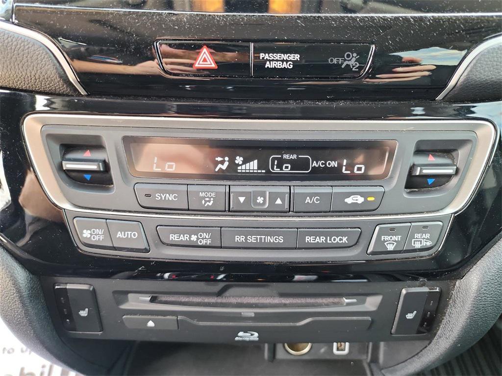 used 2022 Honda Pilot car, priced at $29,997