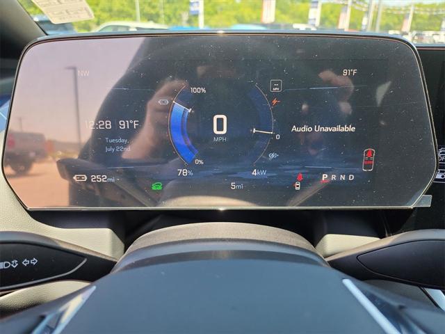 new 2025 Chevrolet Equinox EV car, priced at $40,295
