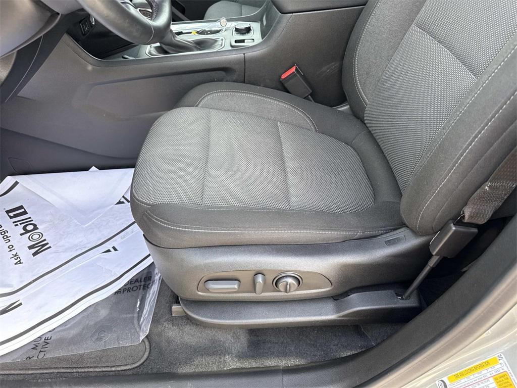 used 2023 Chevrolet Traverse car, priced at $29,894