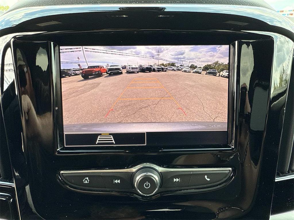 used 2023 Chevrolet Traverse car, priced at $29,894