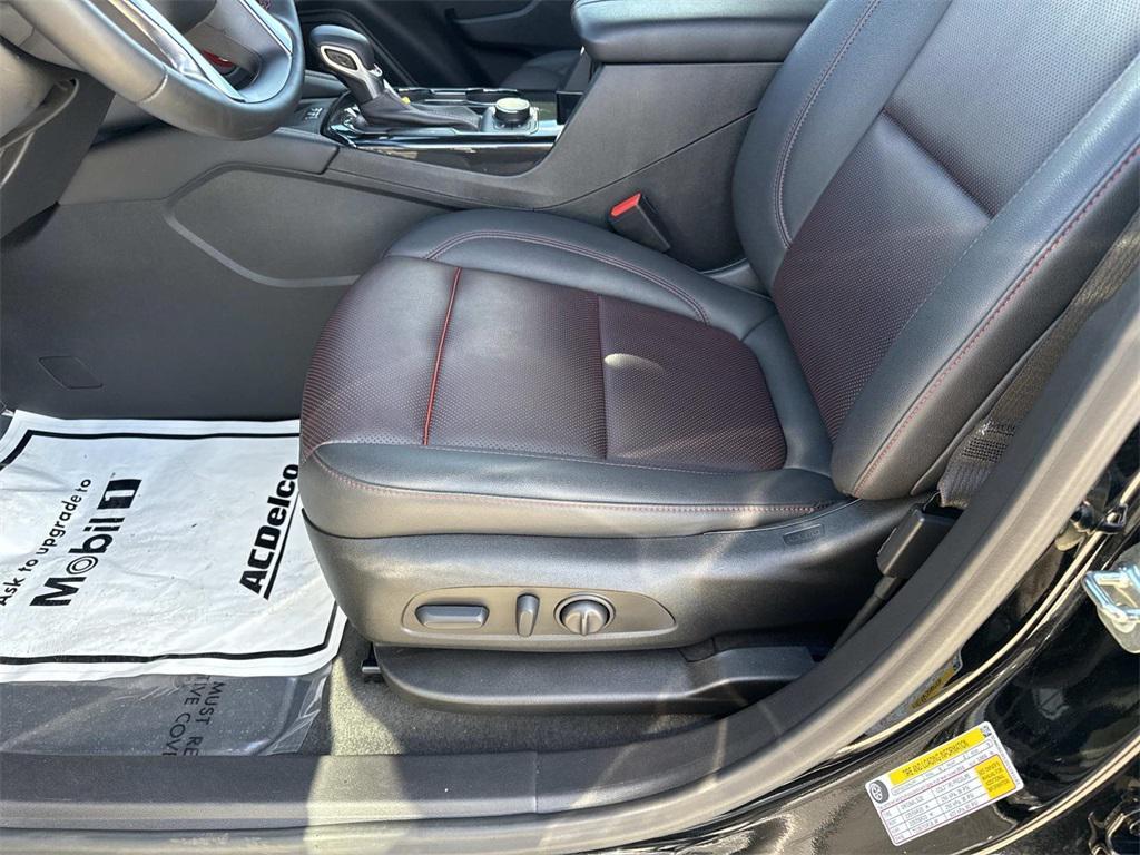 used 2025 Chevrolet Blazer car, priced at $35,694