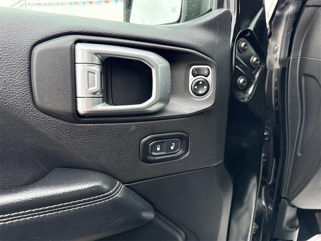 used 2020 Jeep Wrangler Unlimited car, priced at $29,998