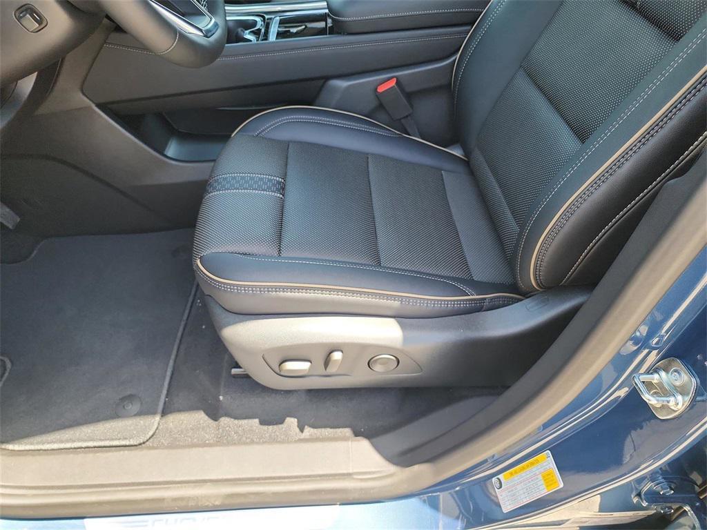 new 2025 Chevrolet Traverse car, priced at $60,295