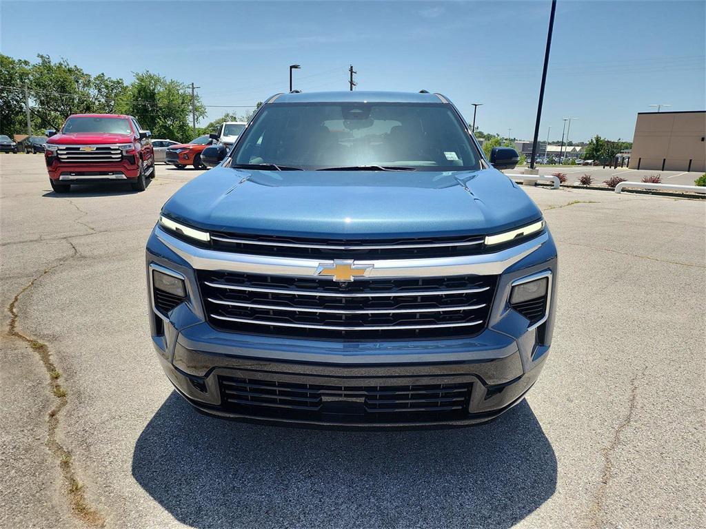 new 2025 Chevrolet Traverse car, priced at $60,295