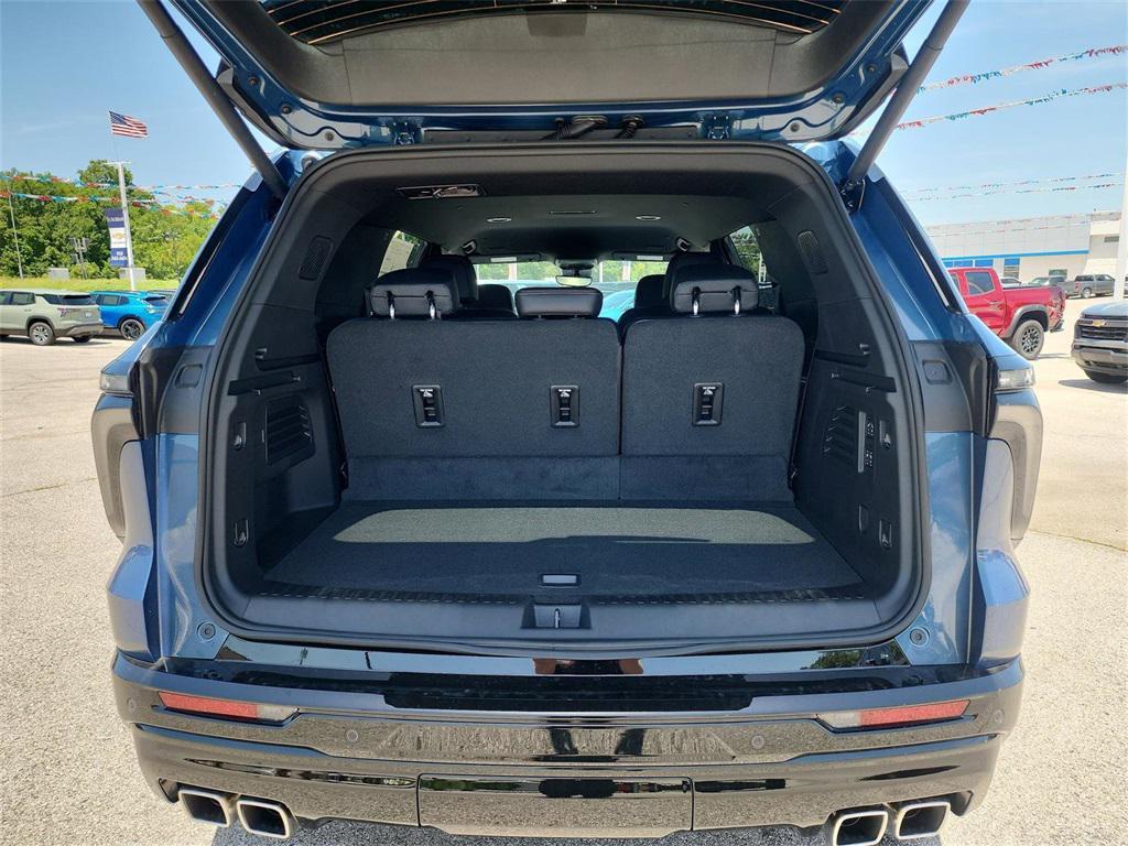 new 2025 Chevrolet Traverse car, priced at $60,295
