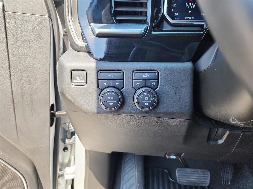 used 2022 Chevrolet Silverado 1500 car, priced at $41,997