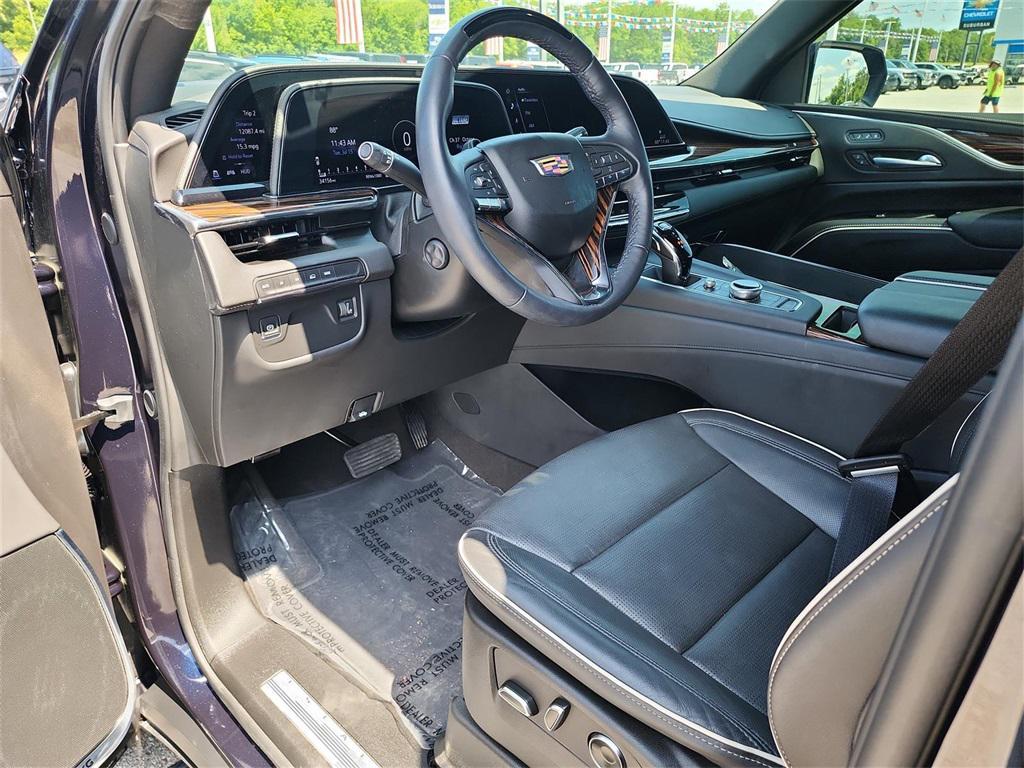 used 2024 Cadillac Escalade car, priced at $74,888