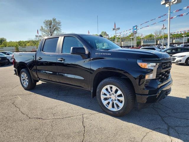 new 2025 Chevrolet Silverado 1500 car, priced at $43,395