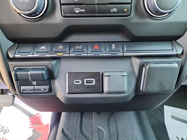 new 2025 Chevrolet Silverado 1500 car, priced at $43,395