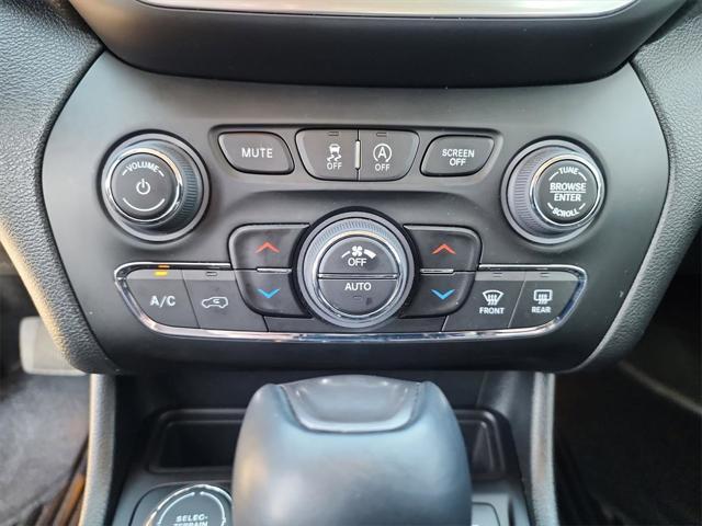 used 2023 Jeep Cherokee car, priced at $26,444