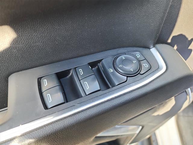 used 2022 Chevrolet Silverado 1500 car, priced at $33,393