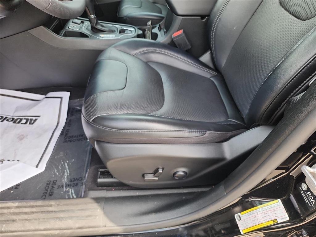 used 2022 Jeep Cherokee car, priced at $20,834